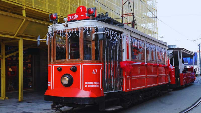 İstanbul'un Nostaljik Tramvayı 111 yaşında