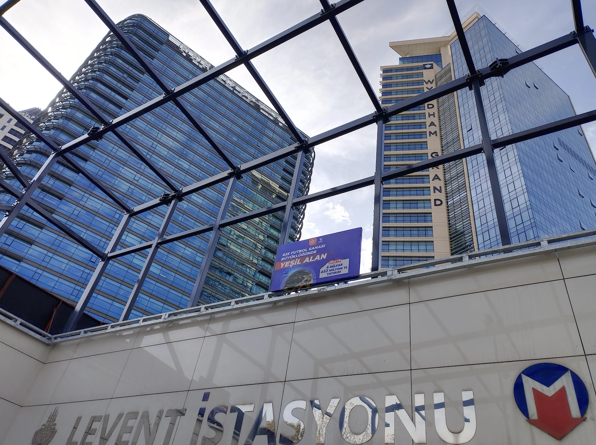 Metro Çıkışları Çocuk Alanlarıyla Renkleniyor!