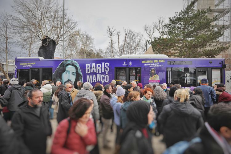 İETT'den Barış Manço'ya Vefa Otobüsü