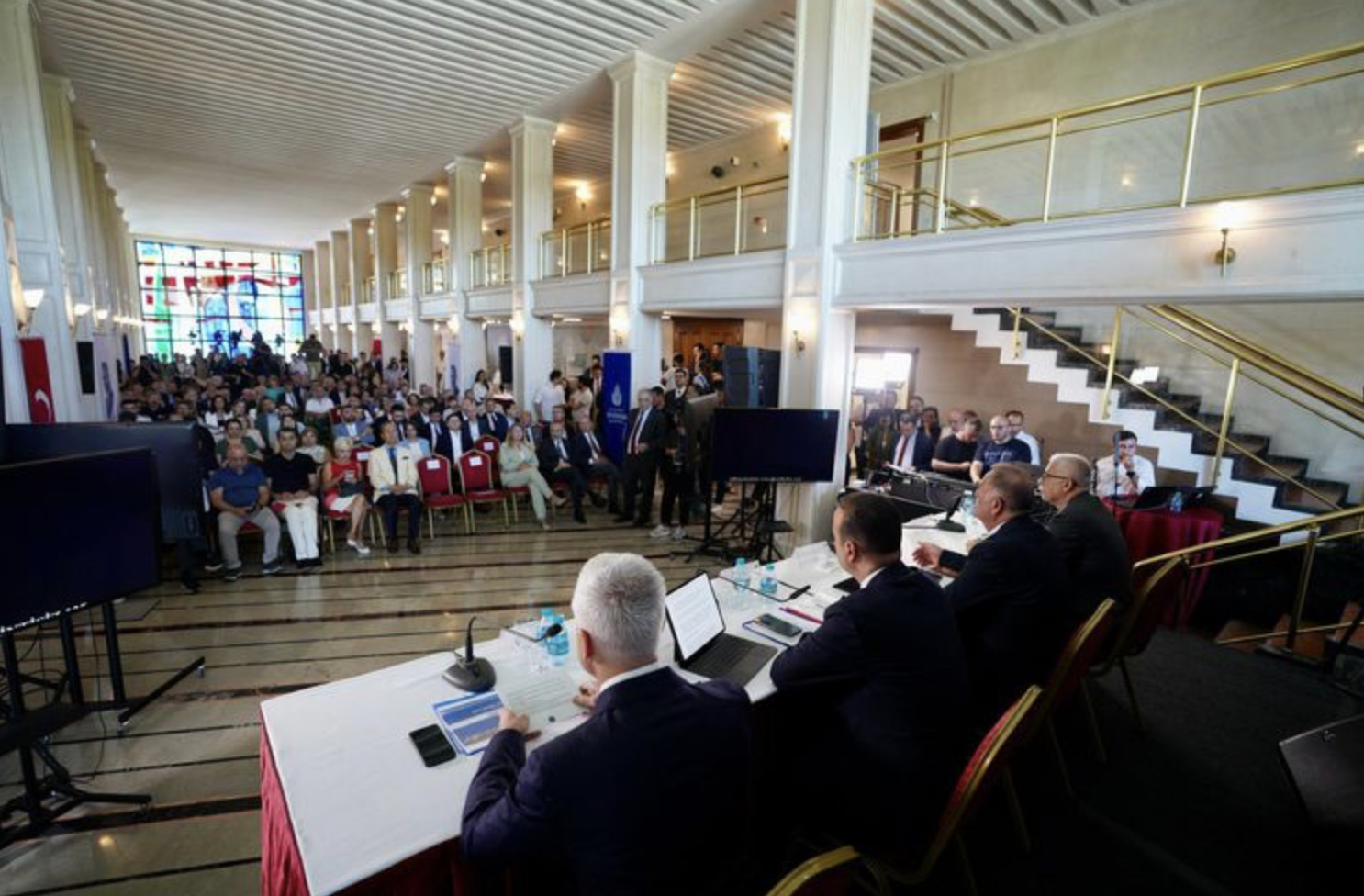 Ara Vermeden Çalışmaya Devam