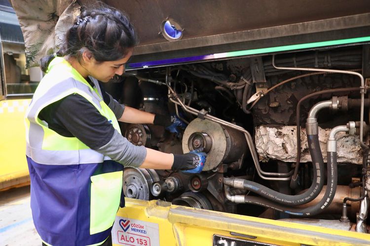 Bakım Onarım Kadınlara Emanet