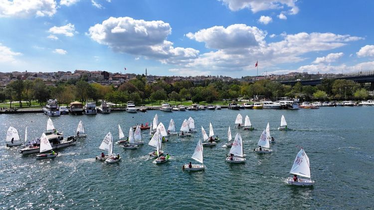 Genç Sporcular Şampiyonluk İçin Yarıştı