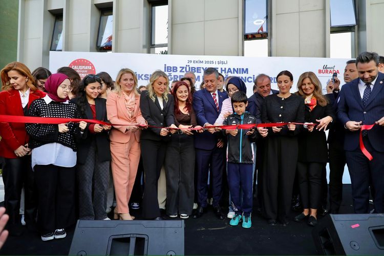 Zübeyde Hanım Kız Öğrenci Yurdu Açıldı