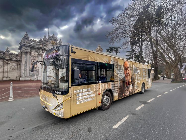 İlber Ortaylı'ya Saygı Otobüsü