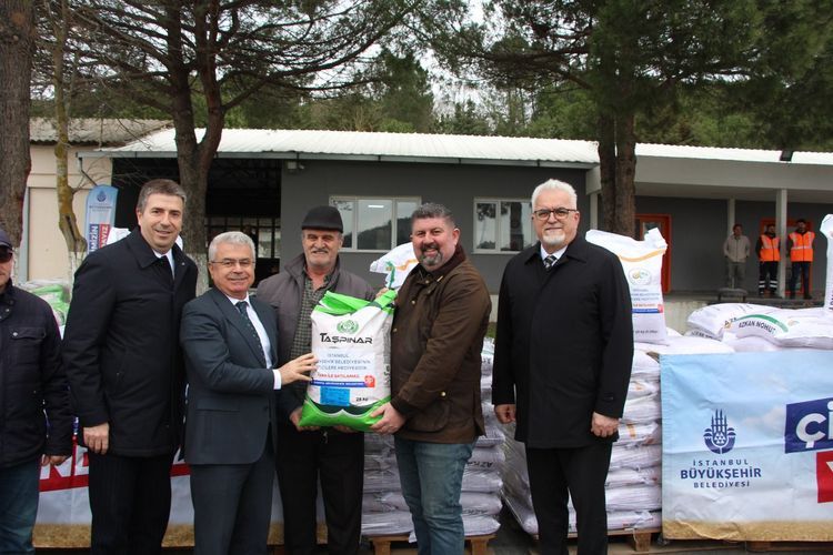 İBB'den Çiftçilere Tohum ve Hasat Desteği